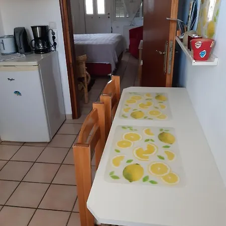 Apartament Anthos *